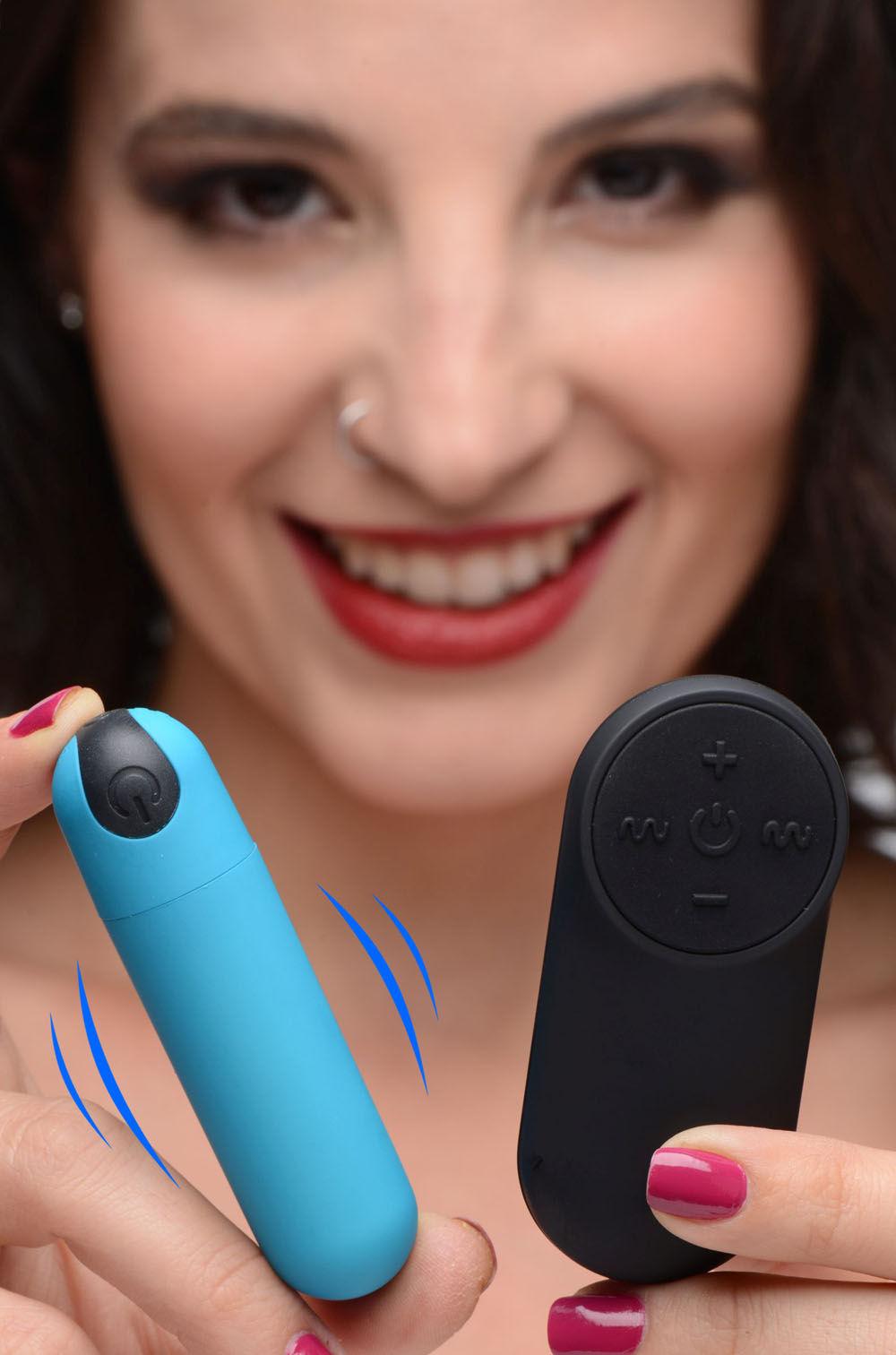 Bang Vibrating Bullet With Remote Control - Black - Love It Wet